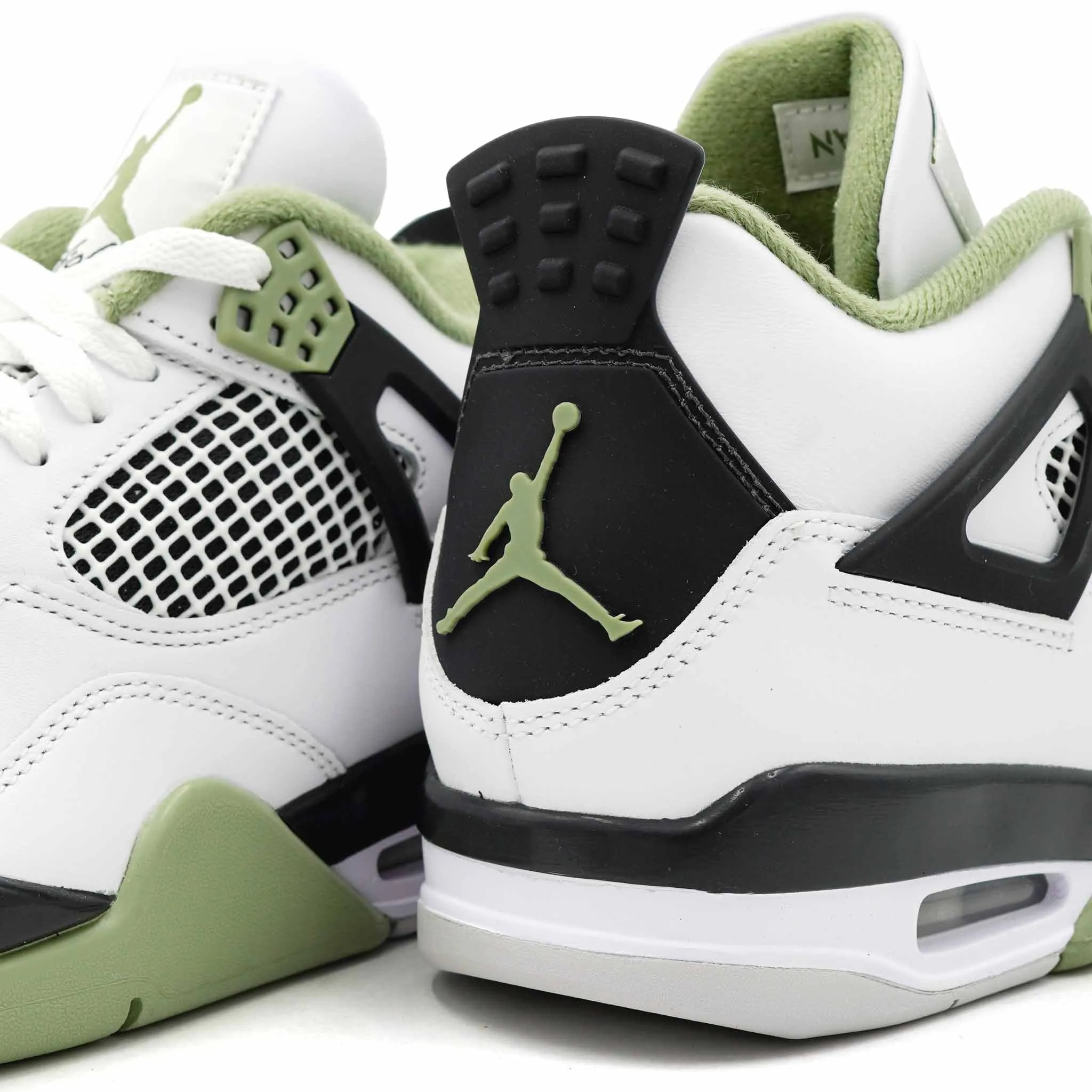 AIR JORDAN 4 RETRO SEAFOAM (WOMEN'S) 2023