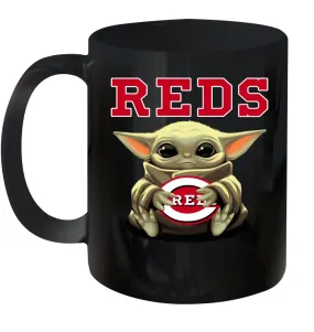 Baby Yoda Hugs Loves The Cincinnati Reds Baseball Ceramic Mug 11oz