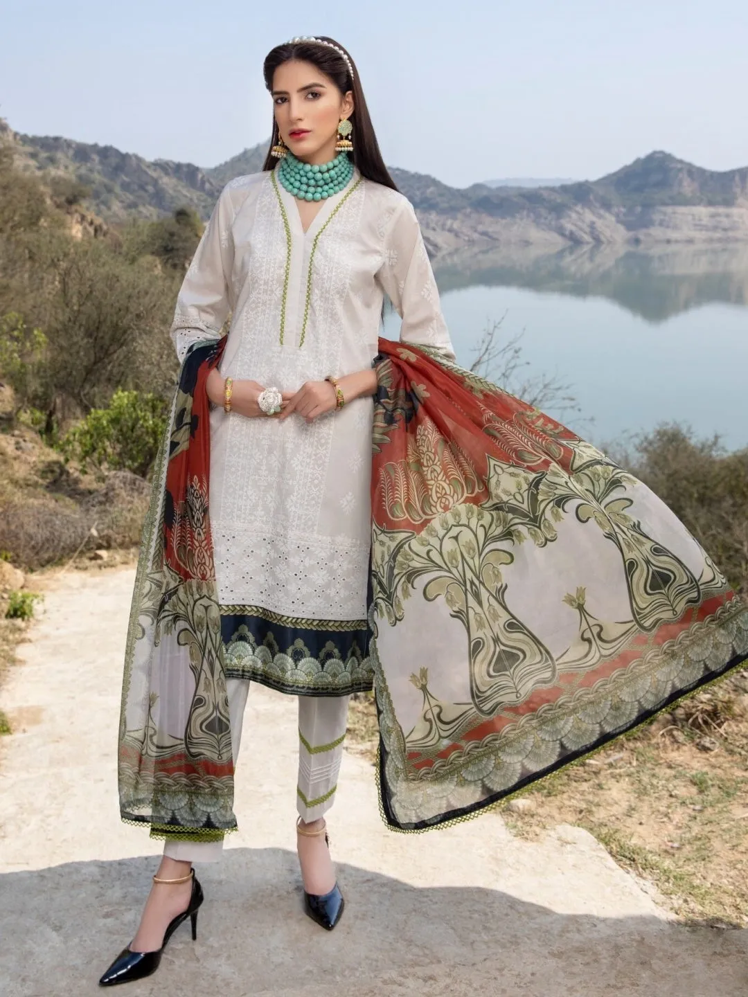 Chikan Kari & Silk Embroidery