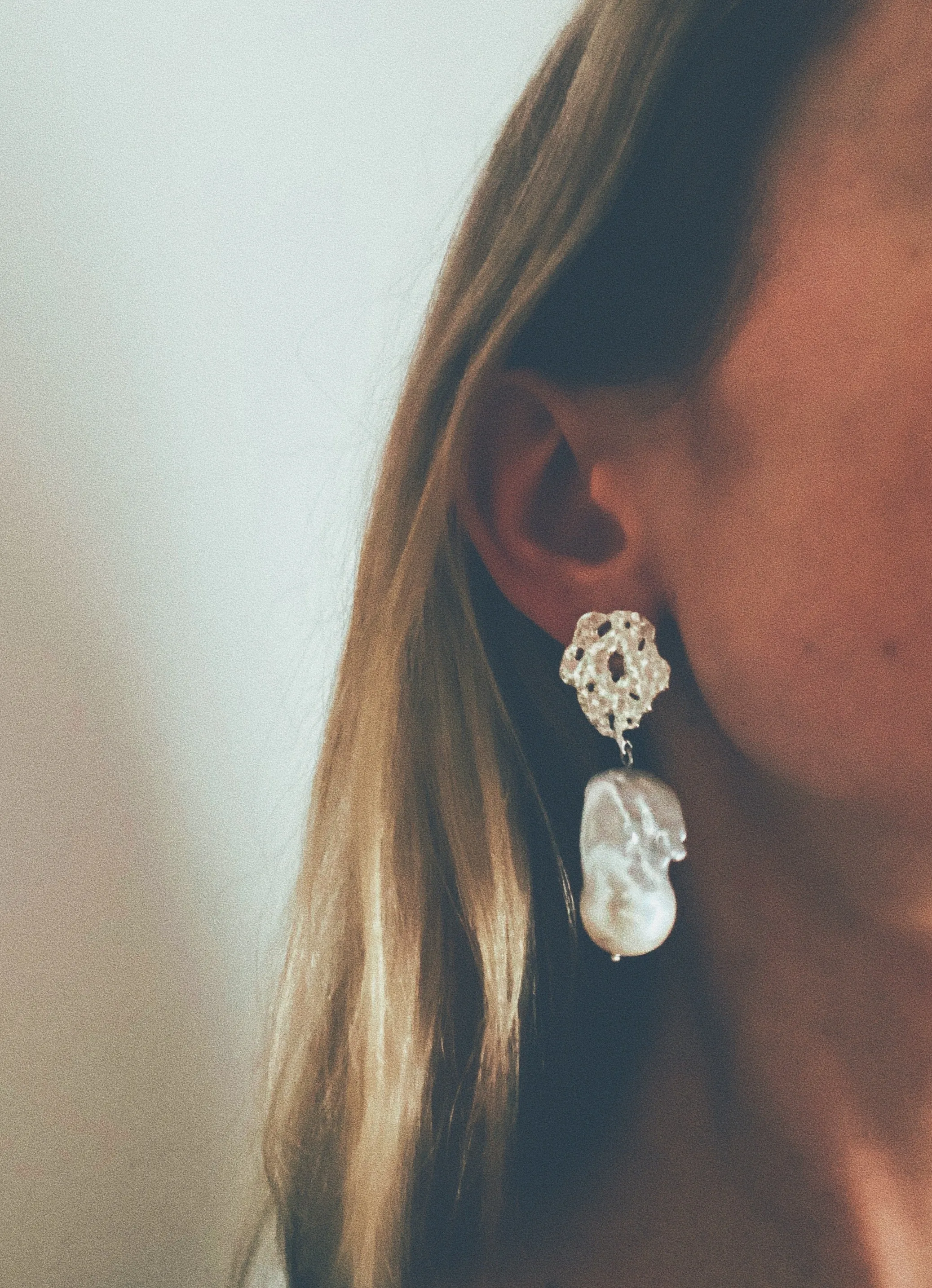 Earrings ‘Big Pearl’