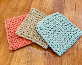 MODERN COTTAGE POT HOLDER