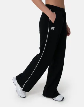 Snap Joggers in Black